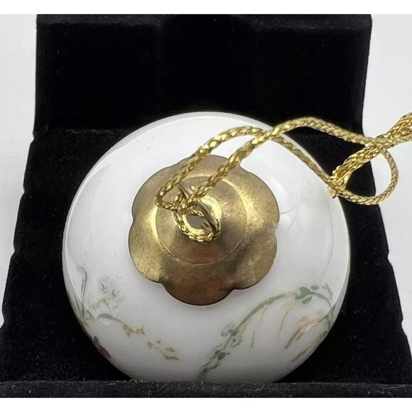 REUTTER Porzellan Rabbit Bunny Chick Porcelain Egg Ornament Easter Vintage 3.5" - Picture 3 of 12